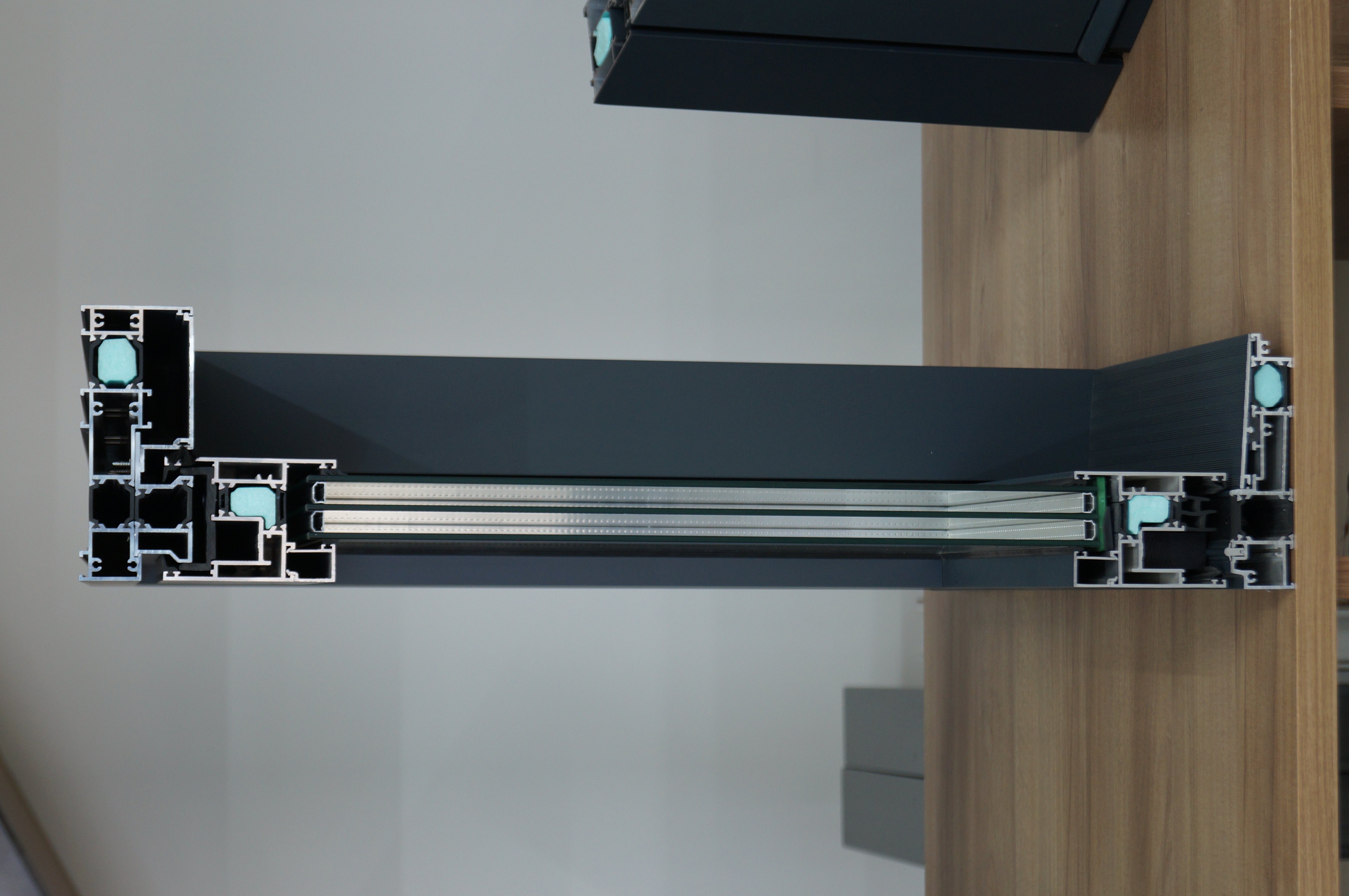 PremiDoor FEAL 150 Plus original product image 1